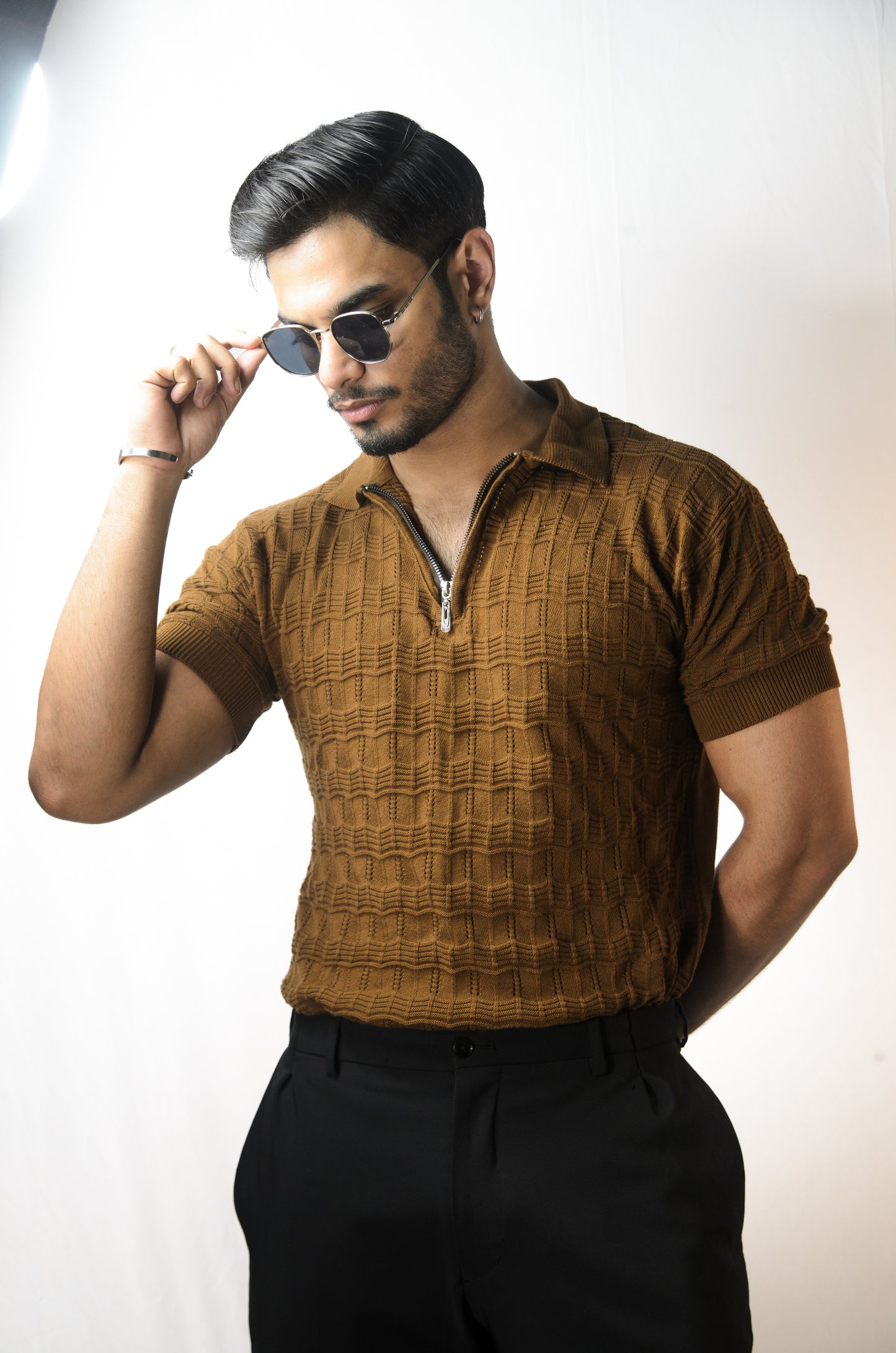 Pointel Brick Knit T-Shirt - BROWN
