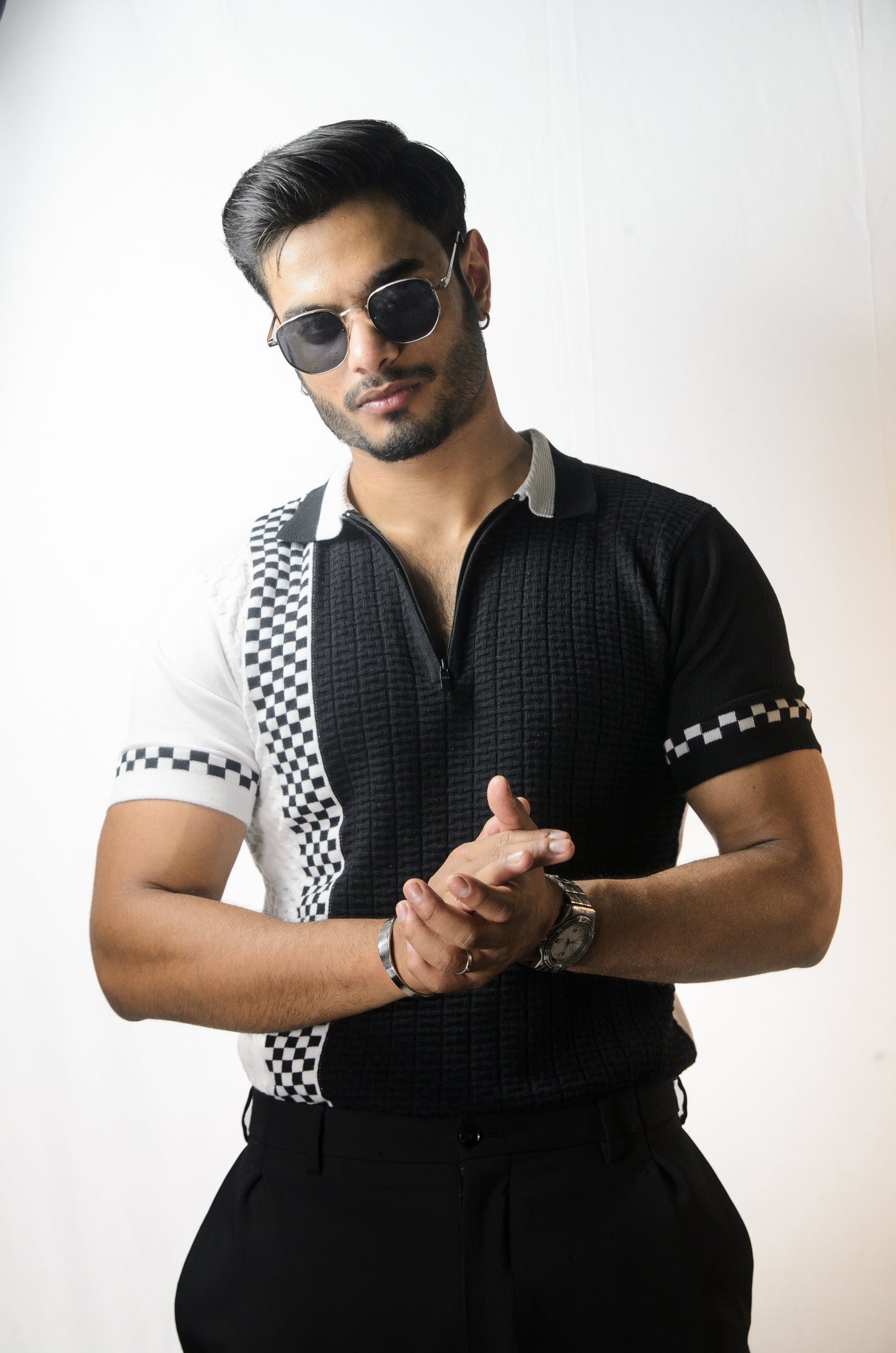 Checks Patterned Knitted T-Shirt - BLACK and WHITE