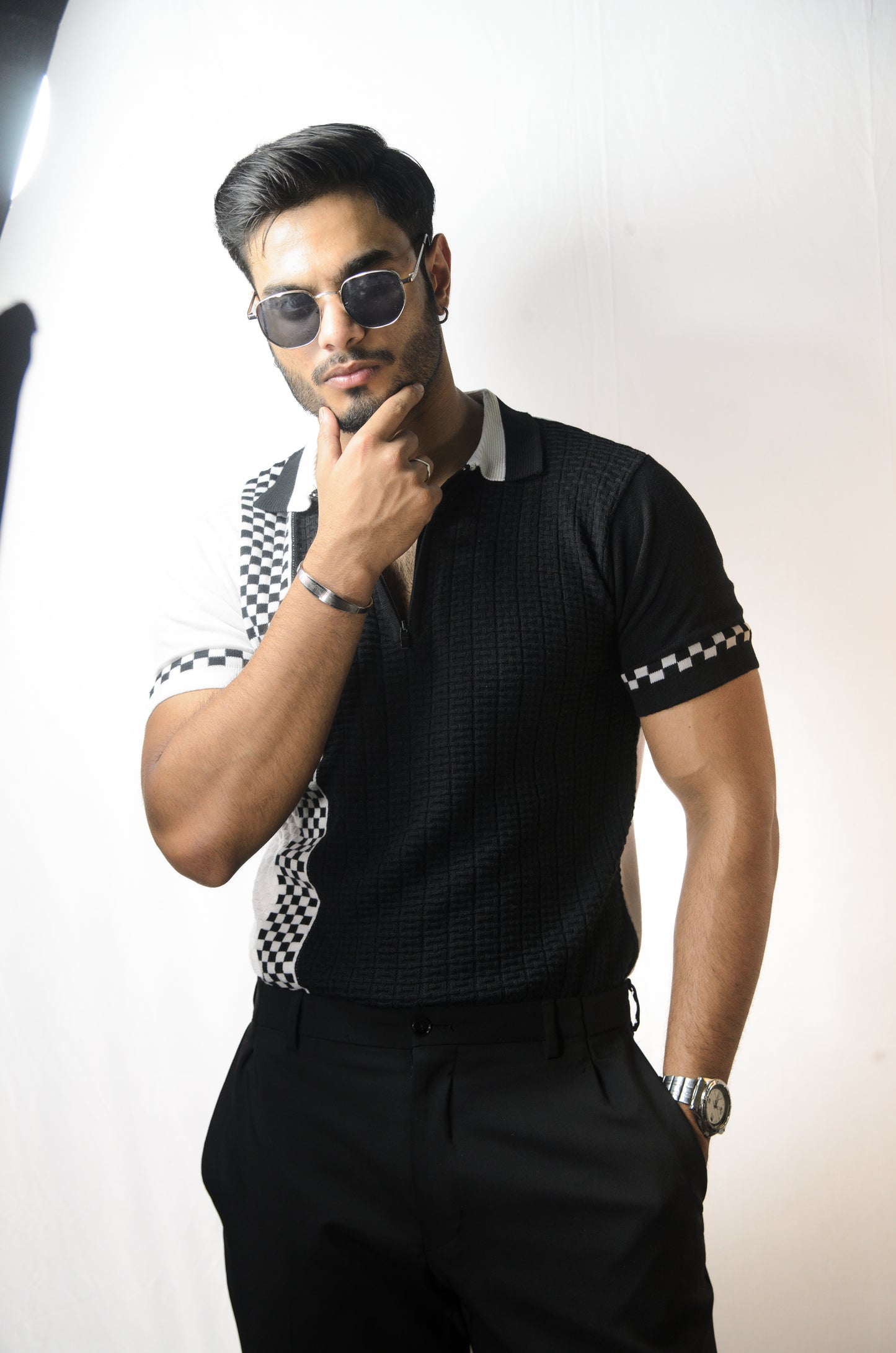 Checks Patterned Knitted T-Shirt - BLACK and WHITE