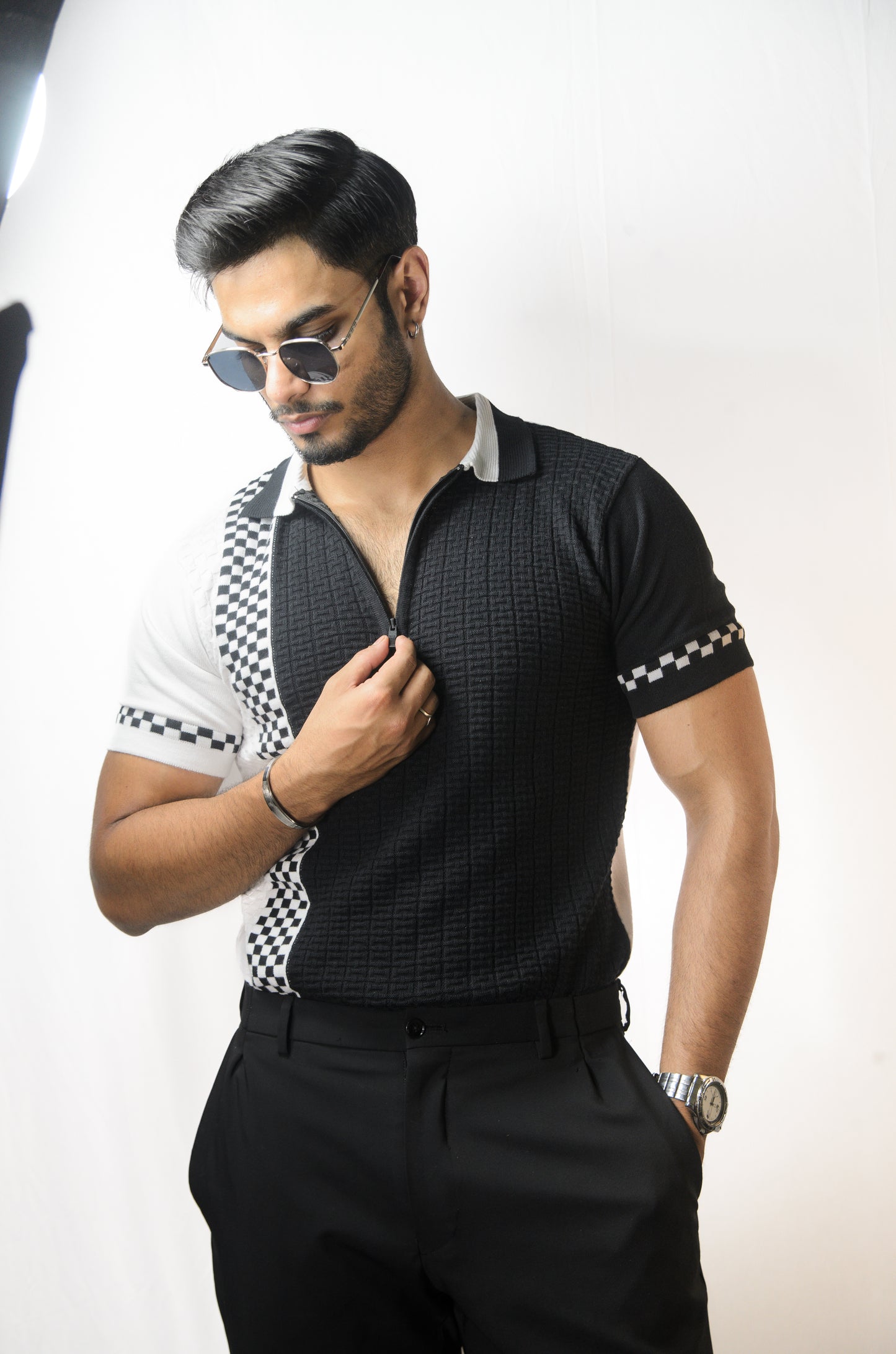 Checks Patterned Knitted T-Shirt - BLACK and WHITE