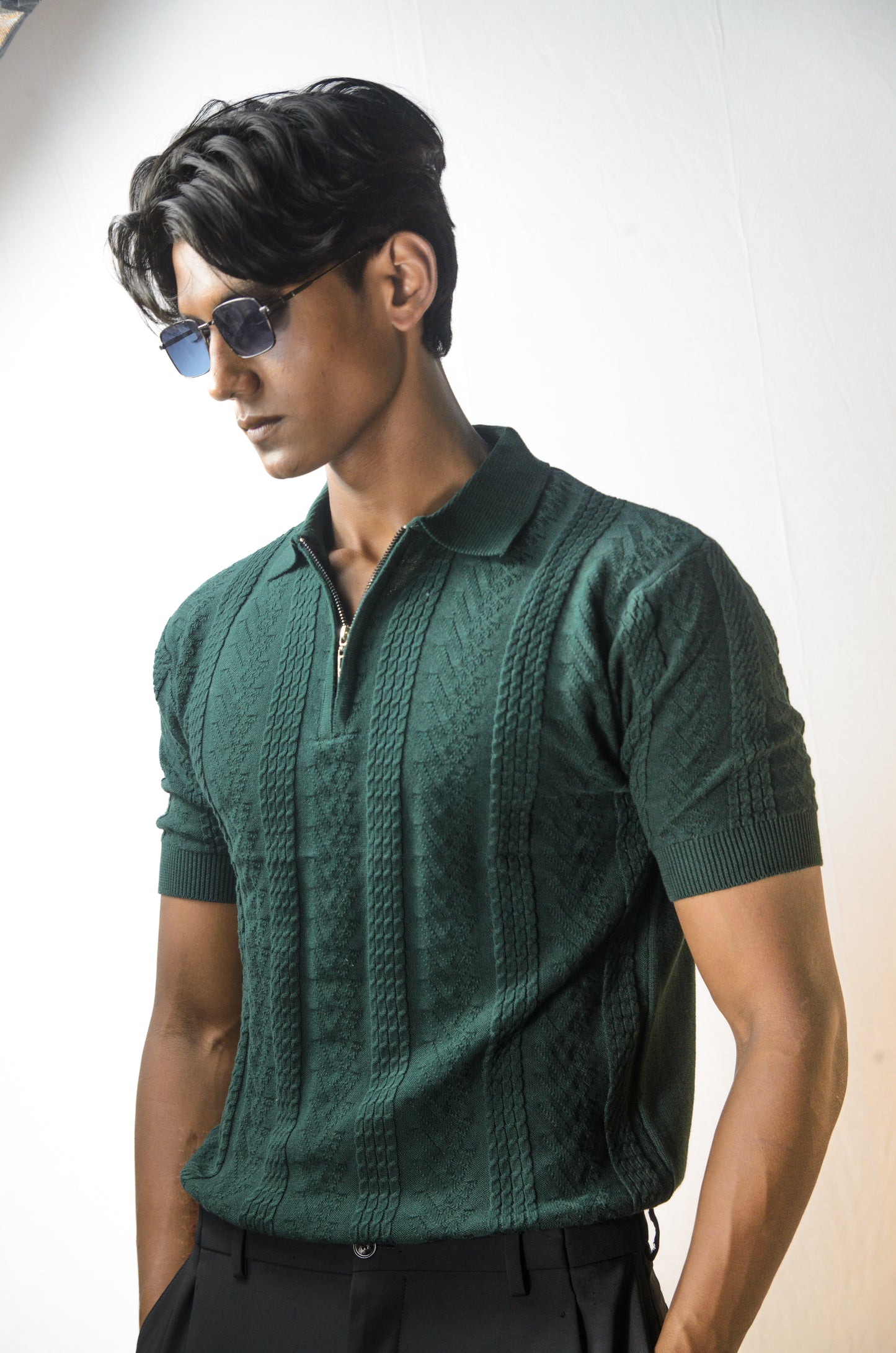 Old Money Concept T-Shirt - BOTTLEGREEN