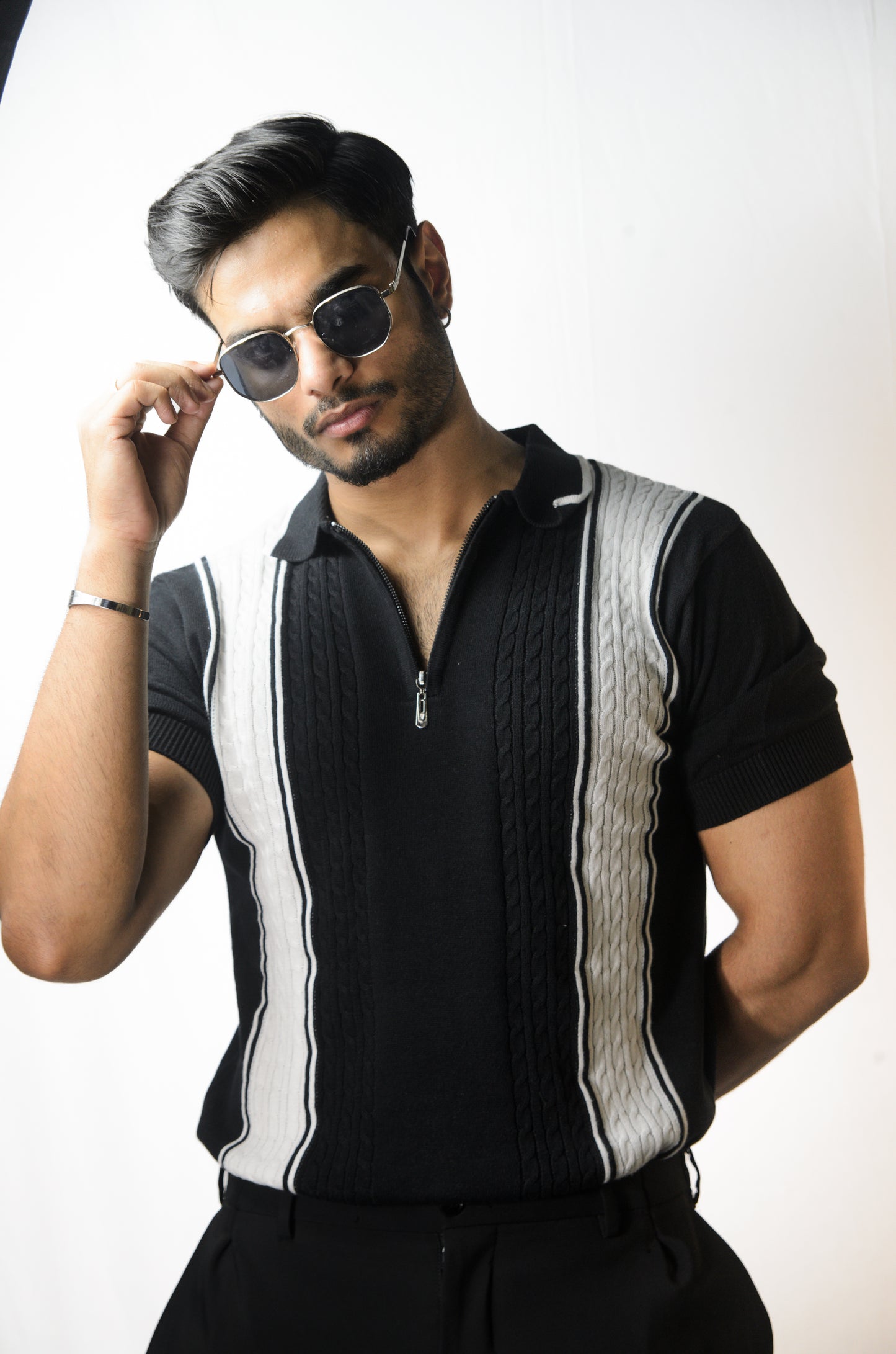 European Style Knitted T-Shirt - BLACK