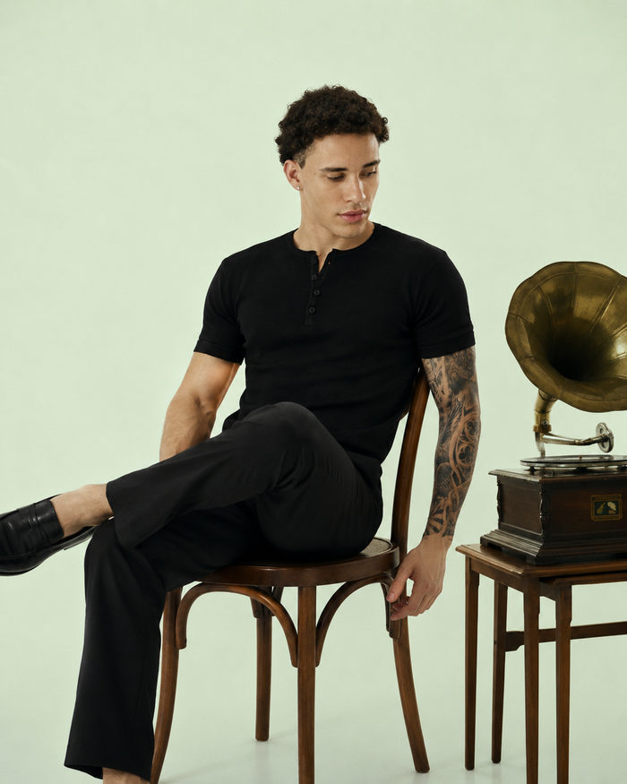 The Gentlemen's Henley - Black