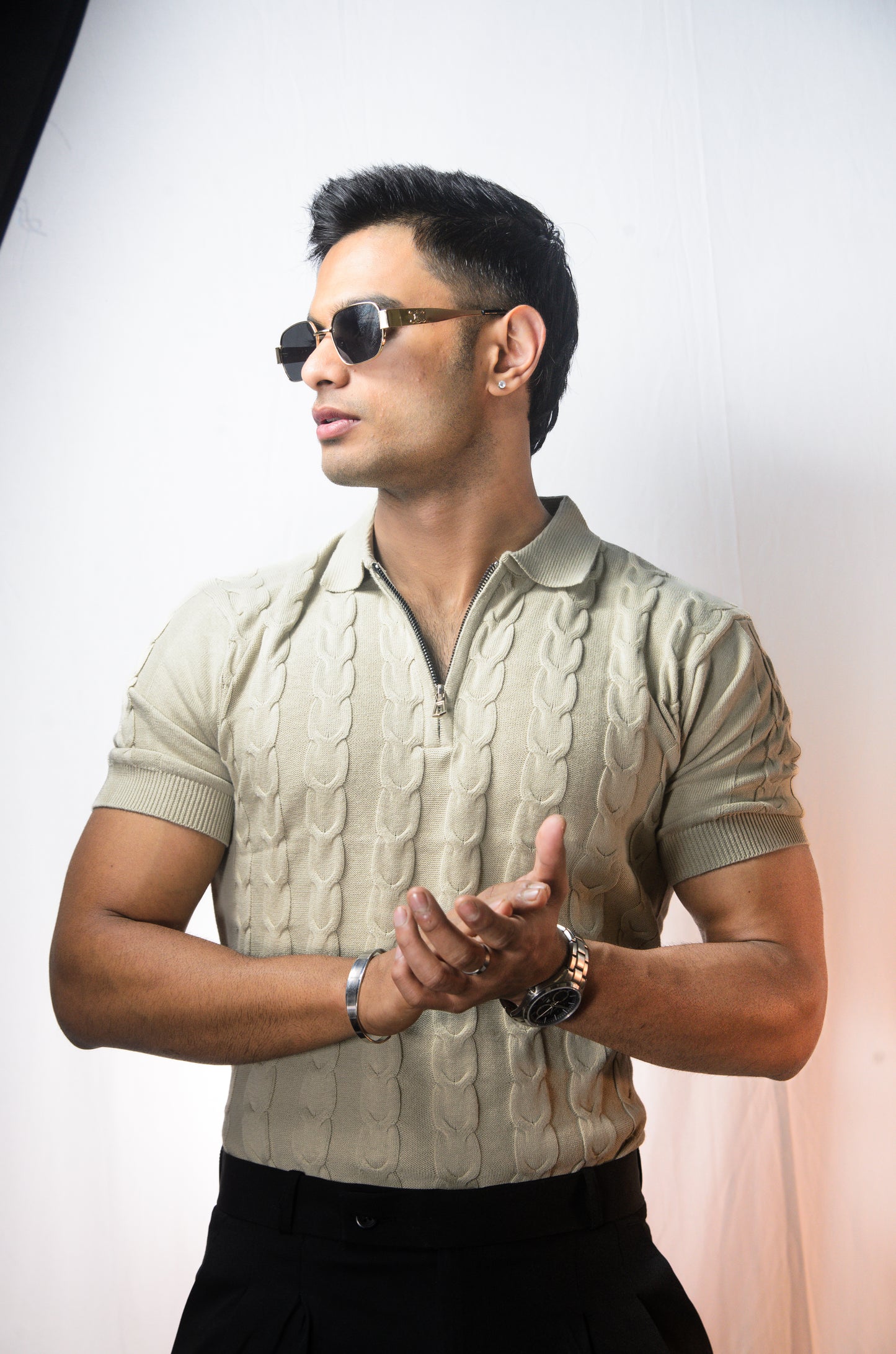 The Oakmont Knit T-Shirt- LIGHT BEIGE