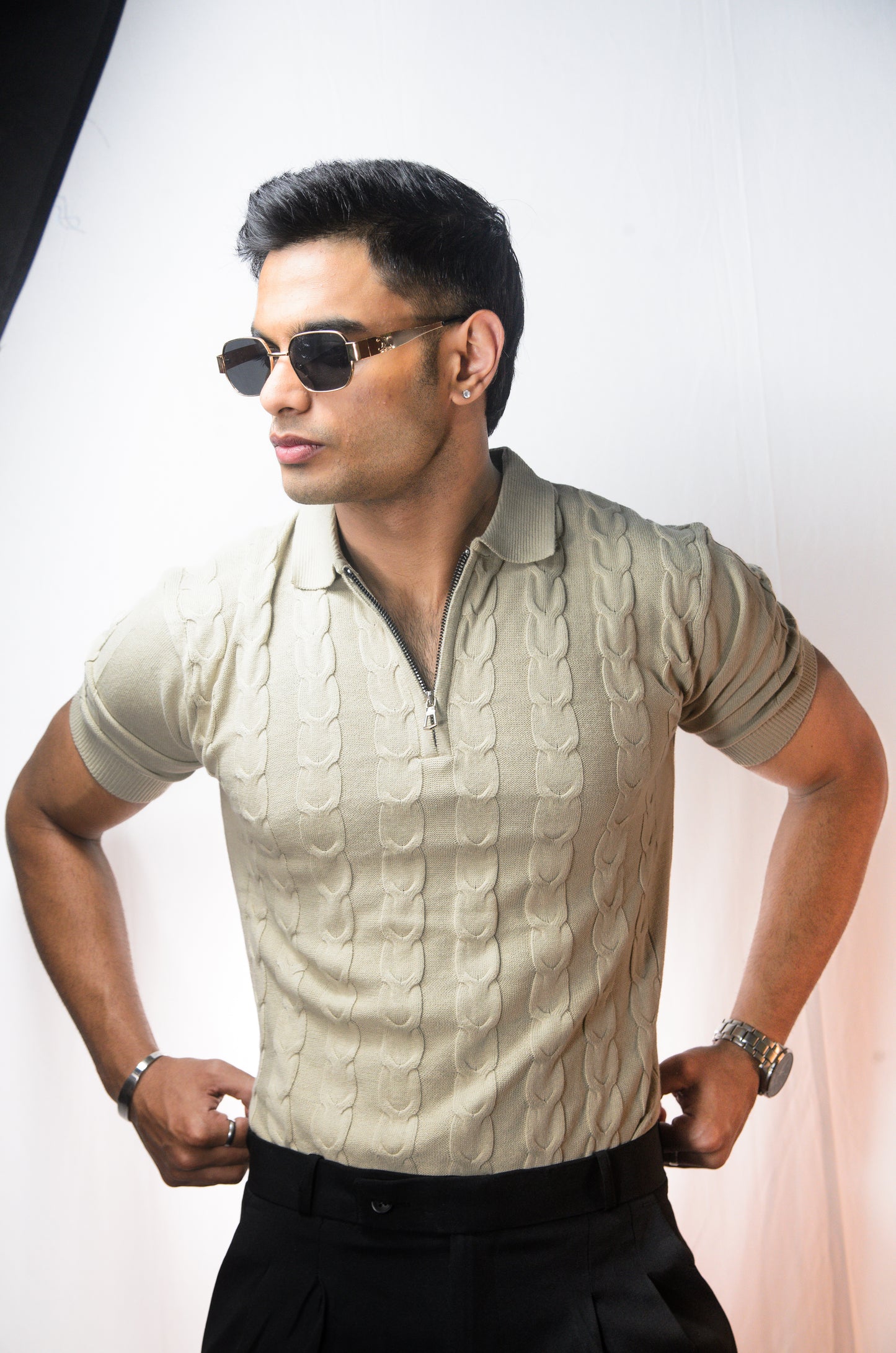 The Oakmont Knit T-Shirt- LIGHT BEIGE