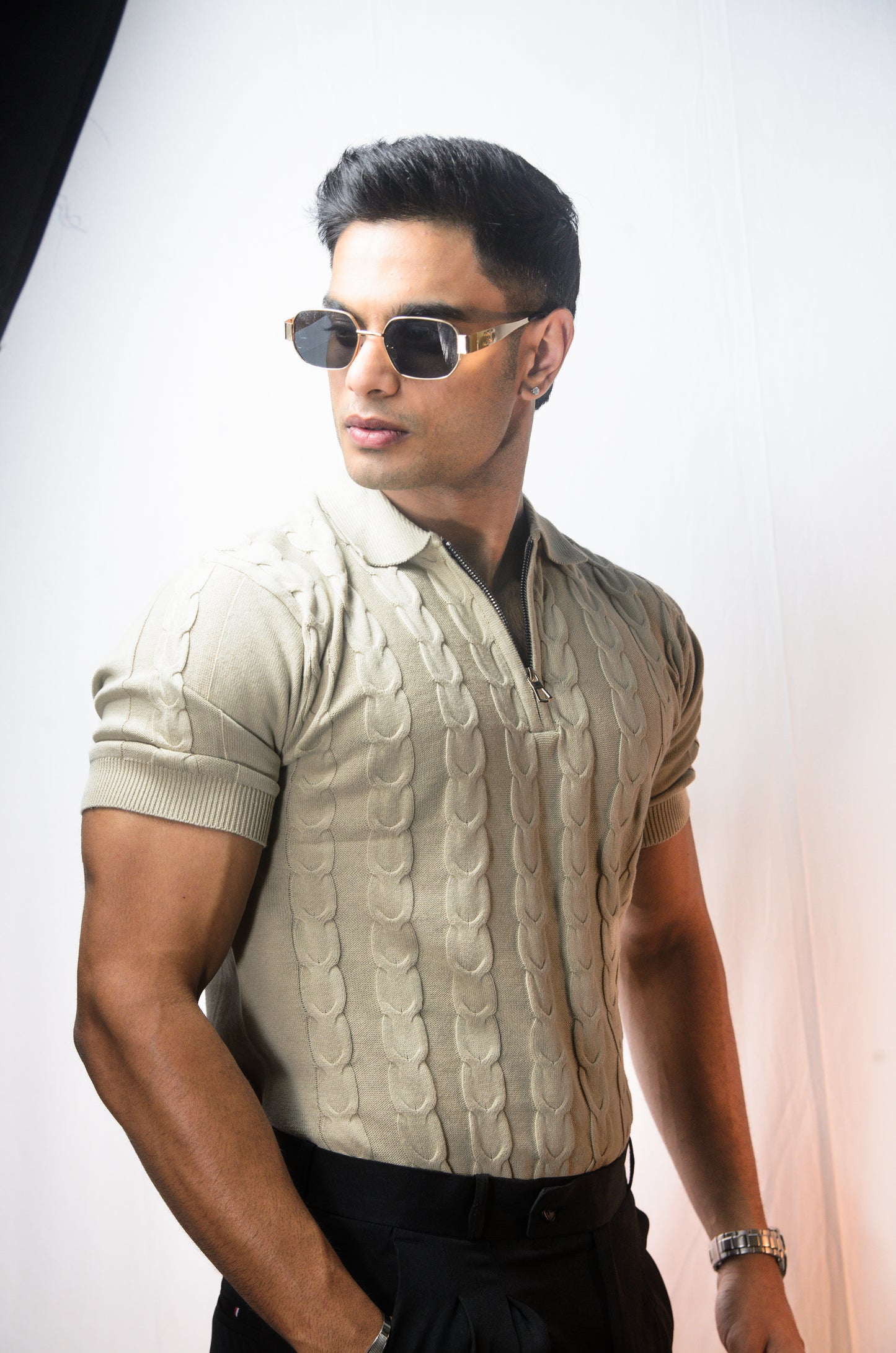 The Oakmont Knit T-Shirt- LIGHT BEIGE