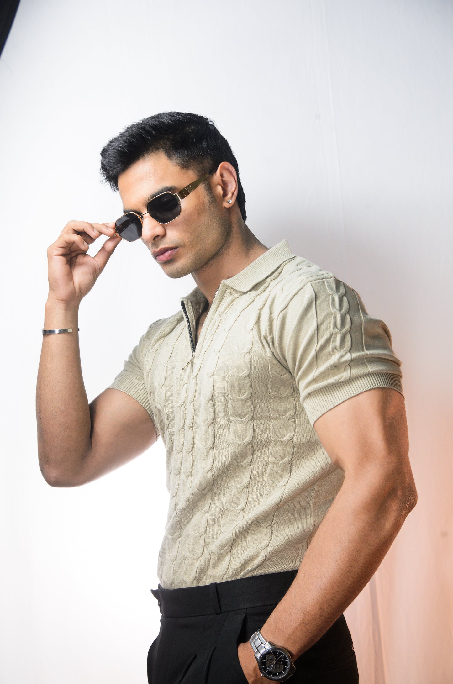 The Oakmont Knit T-Shirt- LIGHT BEIGE
