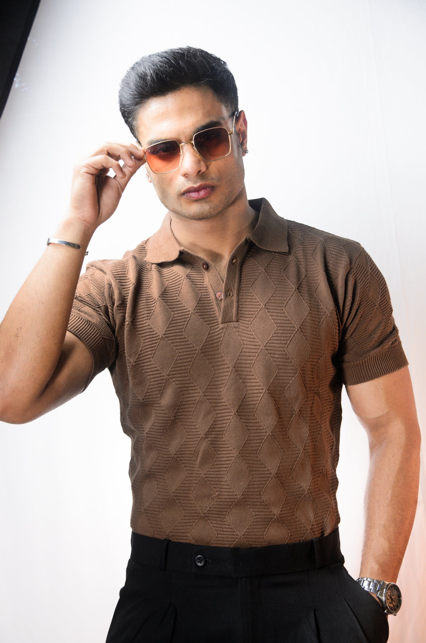 The Chelsea Knit T-Shirt - BROWN