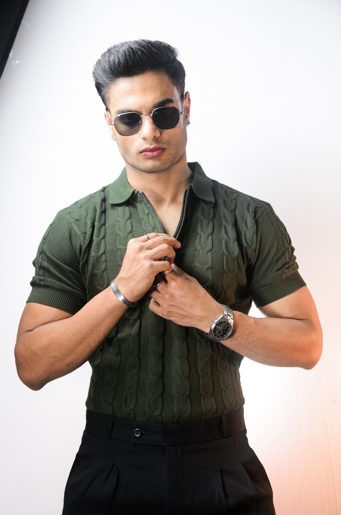 The Oakmont Knit T-Shirt- Olive