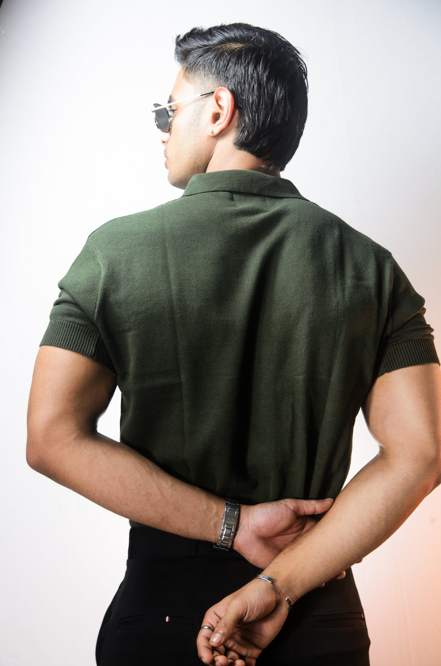 The Oakmont Knit T-Shirt- Olive