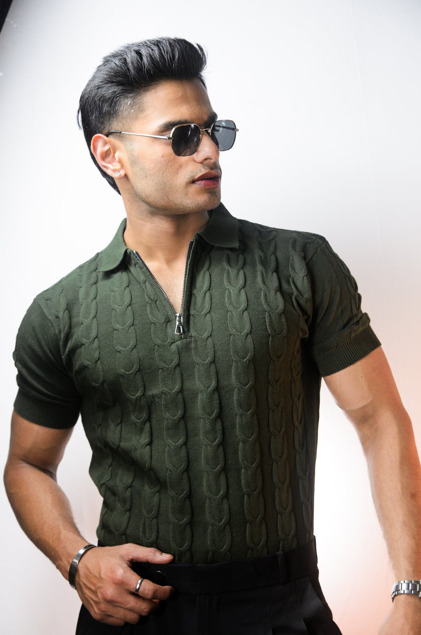 The Oakmont Knit T-Shirt- Olive