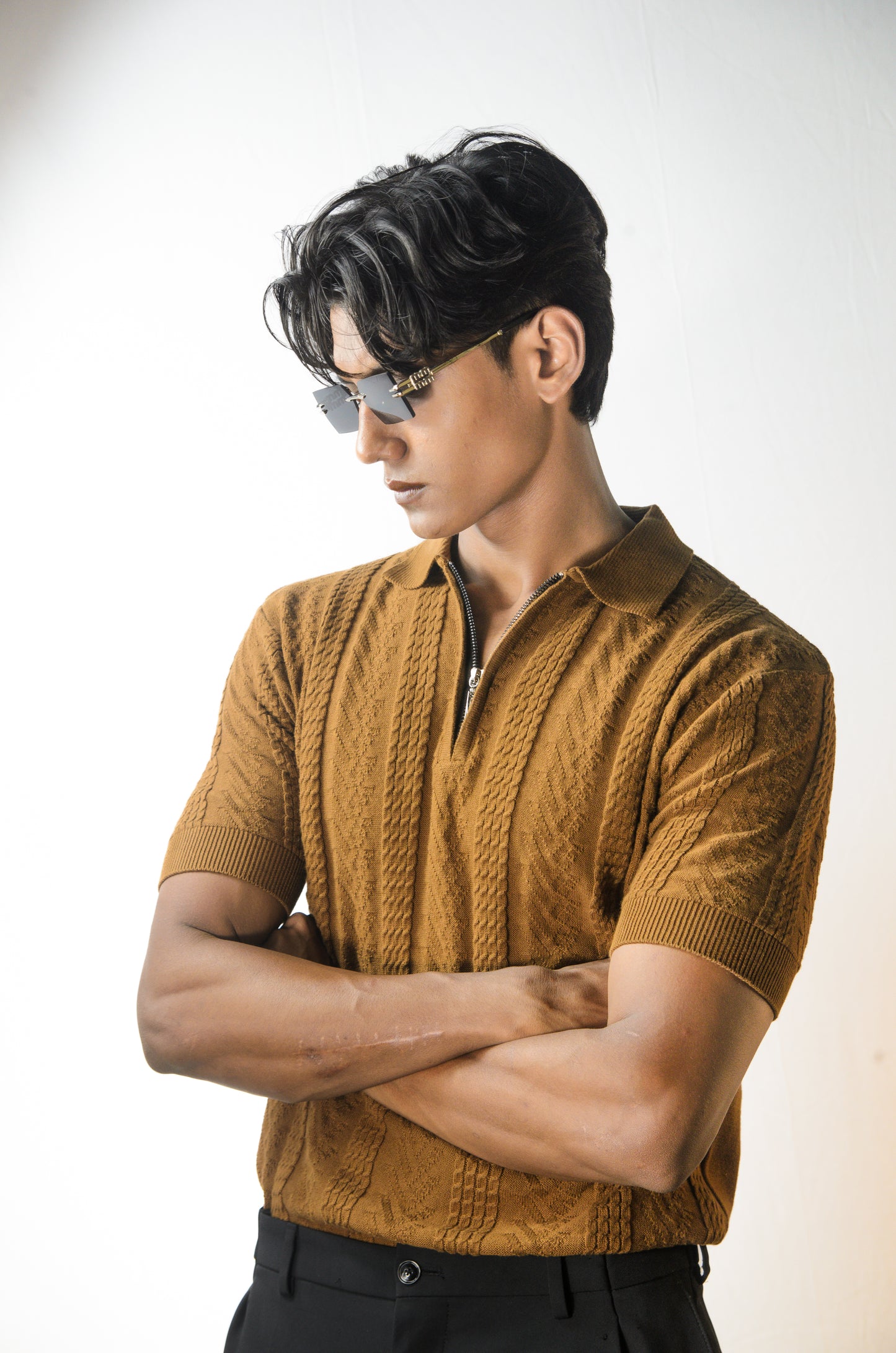 Old Money Concept T-Shirt - BROWN