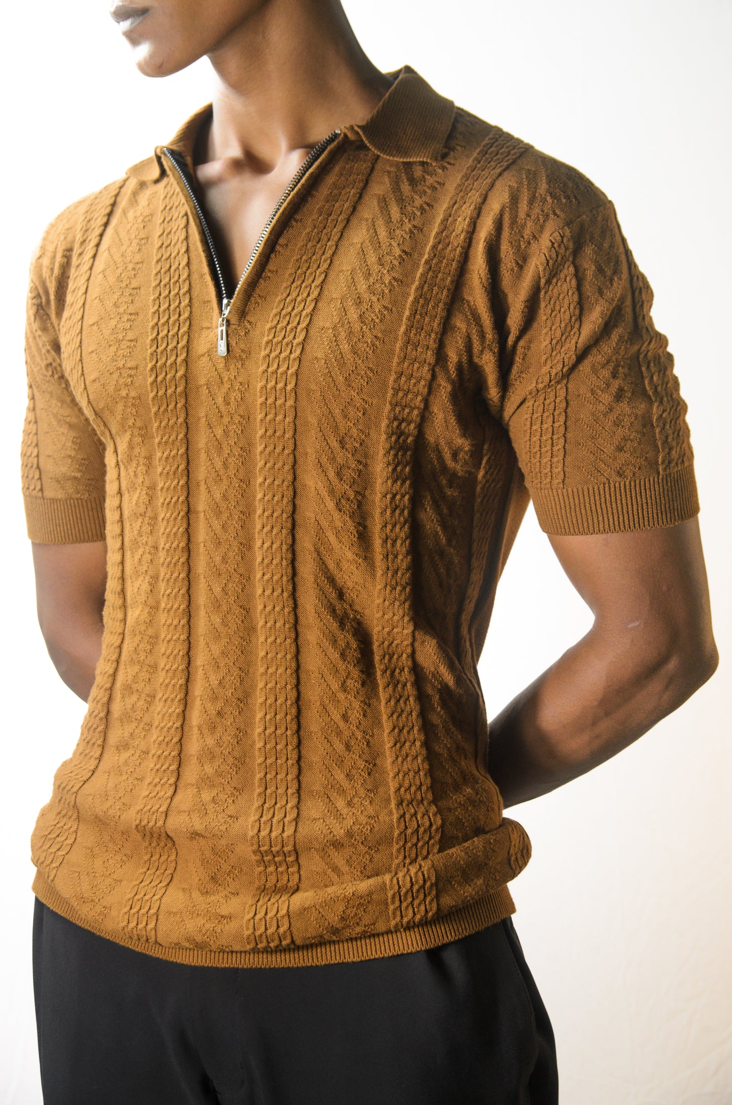 Old Money Concept T-Shirt - BROWN