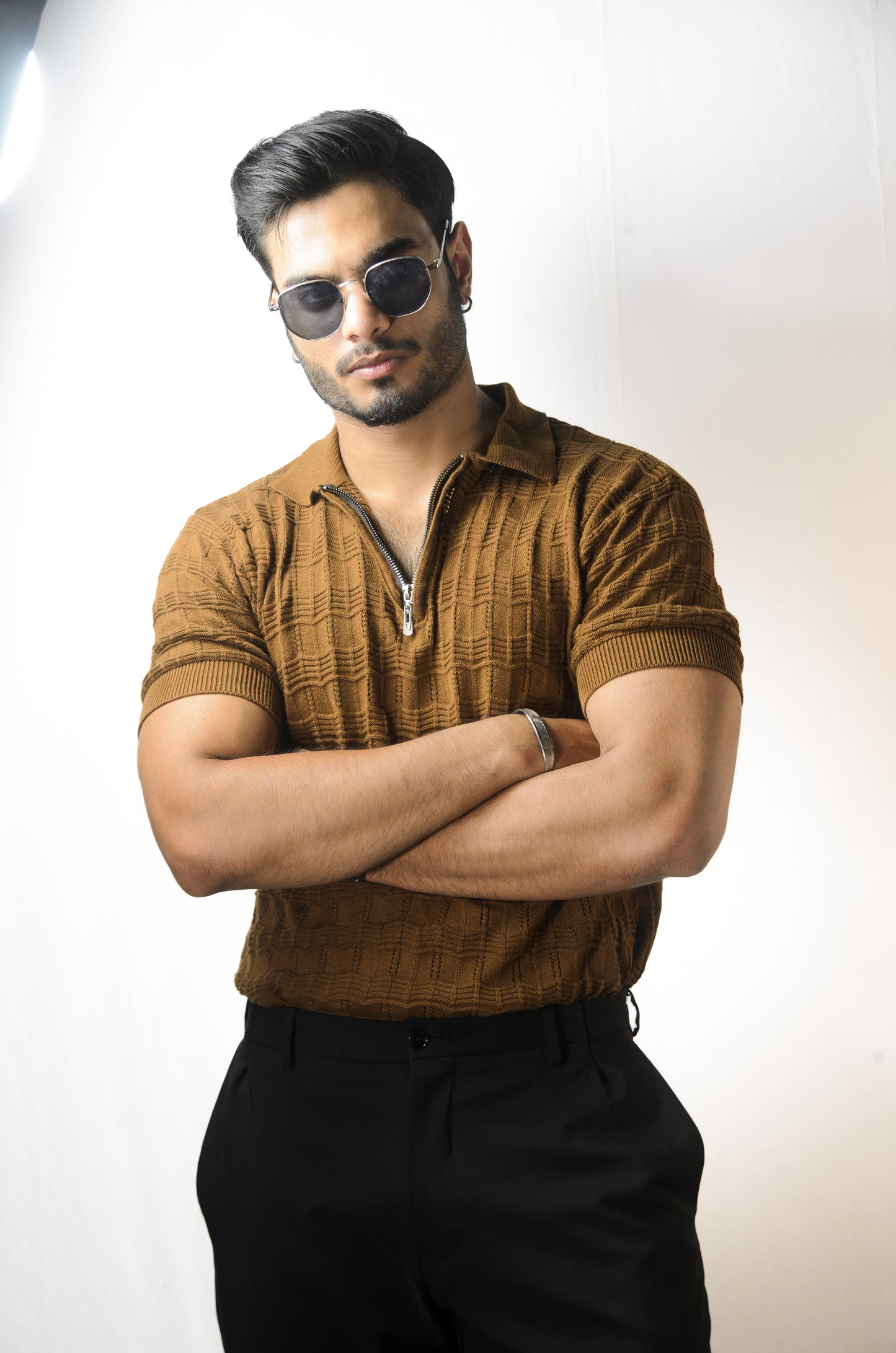 Pointel Brick Knit T-Shirt - BROWN