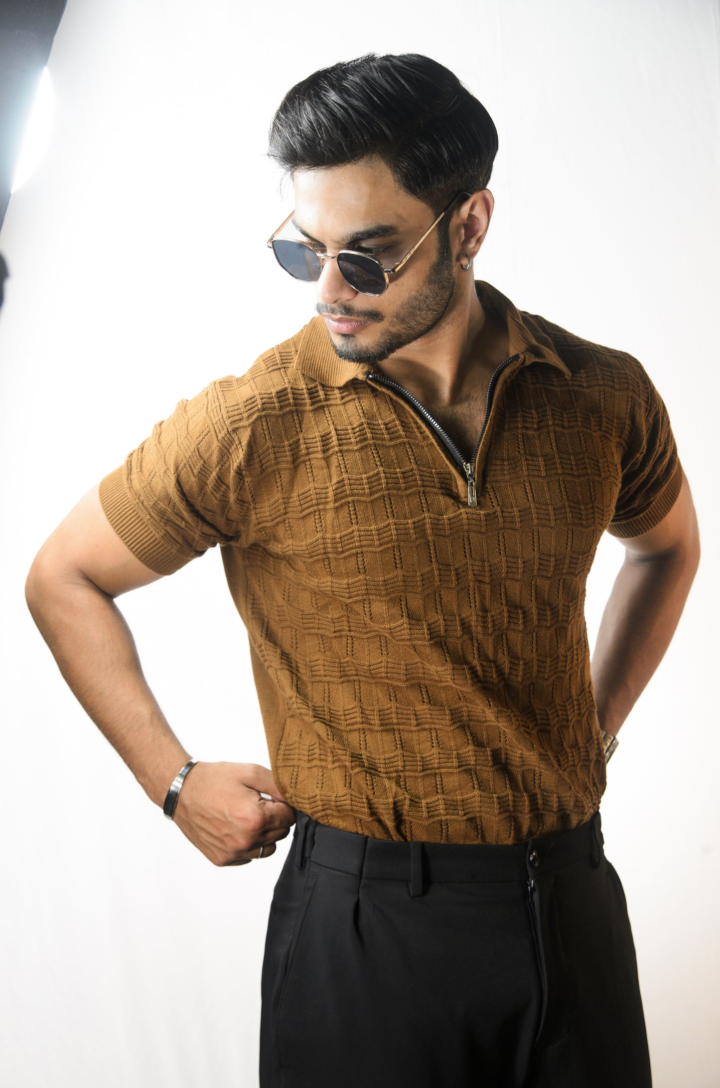 Pointel Brick Knit T-Shirt - BROWN