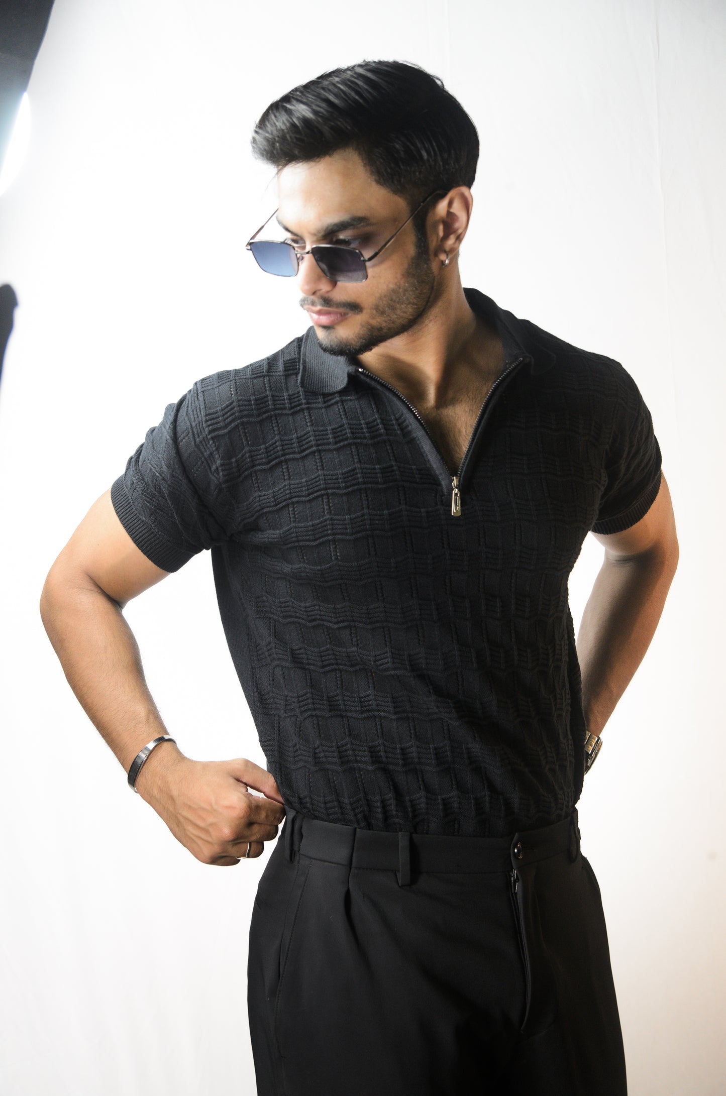 Pointel Brick Knit T-Shirt - BLACK