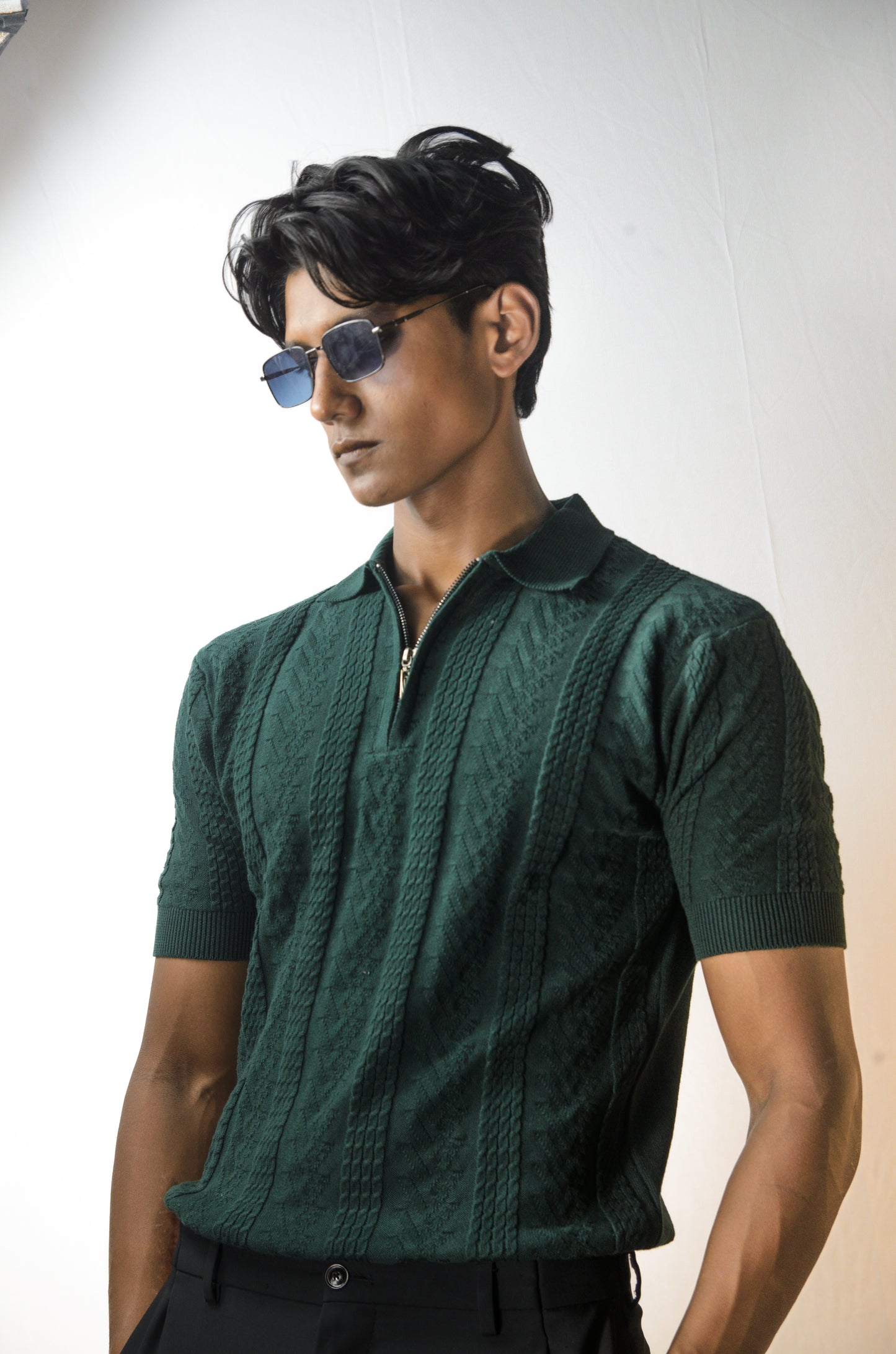 Old Money Concept T-Shirt - BOTTLEGREEN