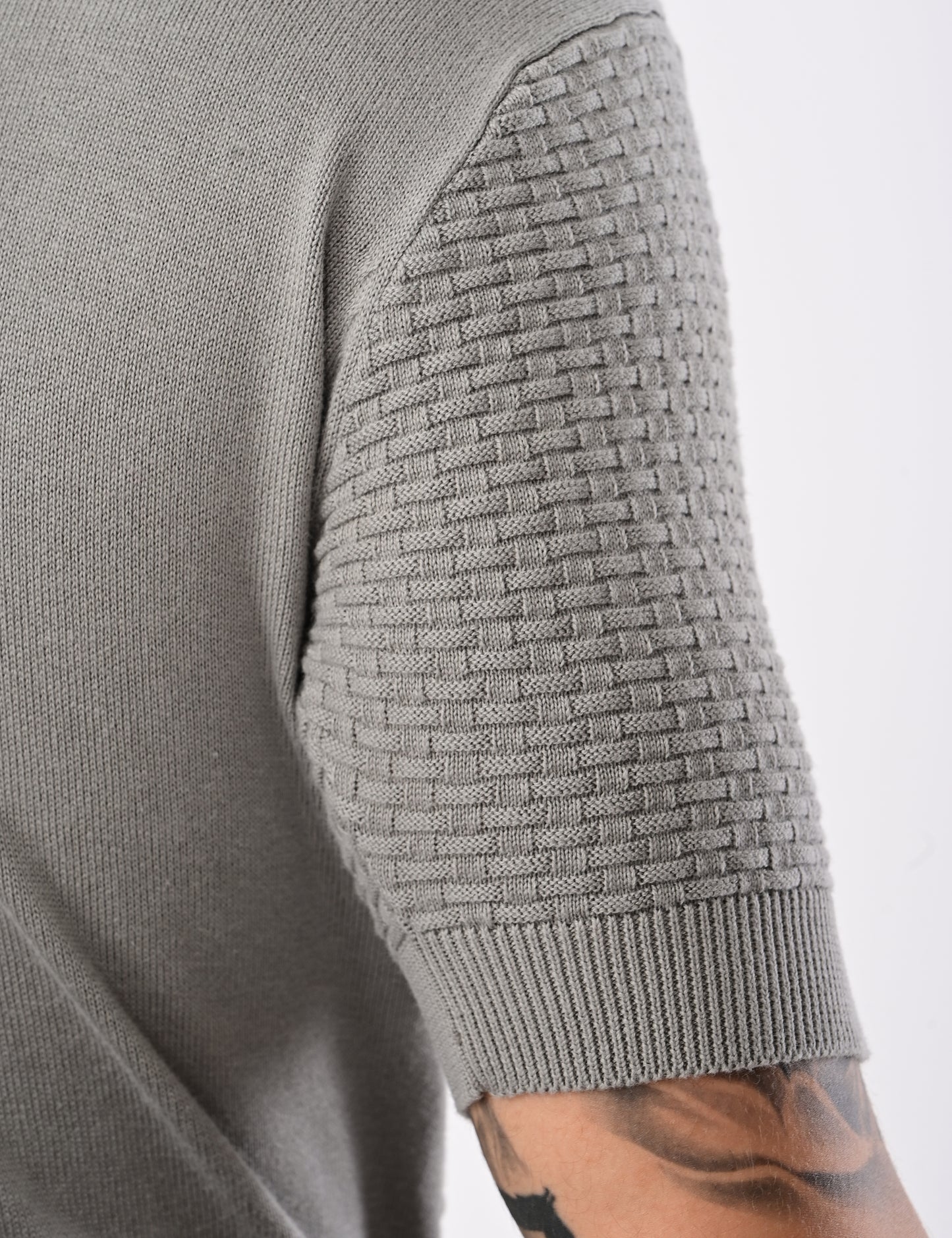 Shelf Knit Tshirt - GREY